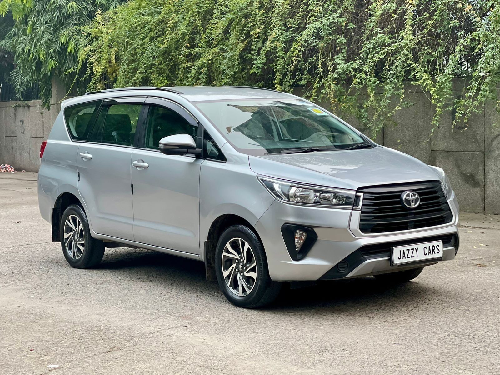 Innova Crysta